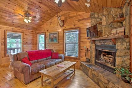 Pet Friendly Cabin 5 miles to Broken Bow Lake Broken Bow Oklahoma