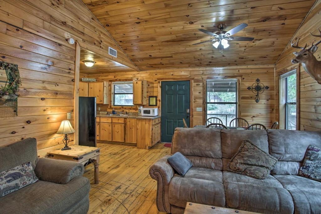 Starlight Cabin about 6 Miles to Beavers Bend! - image 7