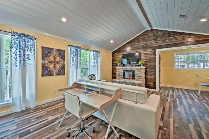 Modern Studio Cabin with Fire Pit Deck and BBQ! - image 4