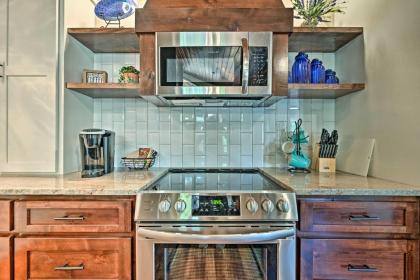 Modern Couples Retreat with Fire Pit and BBQ! - image 12