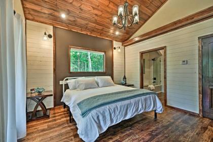 Modern Couples Retreat with Fire Pit and BBQ! - image 18