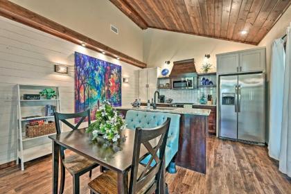 Modern Couples Retreat with Fire Pit and BBQ! - image 9