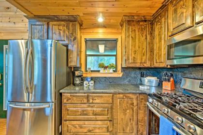Picturesque Broken Bow Cabin Hot Tub and Deck! - image 6