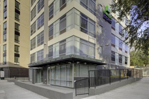 Holiday Inn Express BRONX NYC - STADIUM AREA - main image
