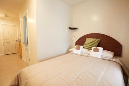 STUDIO&ONE BEDROOM APARTMENTS - image 10