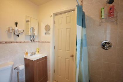 STUDIO&ONE BEDROOM APARTMENTS - image 14