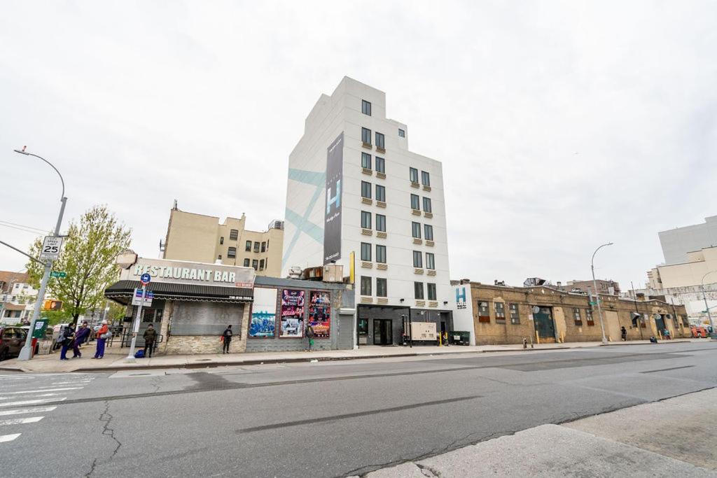Hotel Ninety Five Fordham / St. Barnabas Hospital - main image
