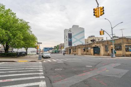 Hotel Ninety Five Fordham / St. Barnabas Hospital - image 13