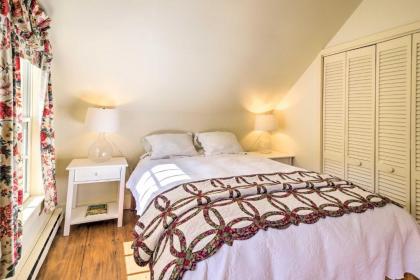 Lovely Brookfield Home with Private Deck and Views - image 13