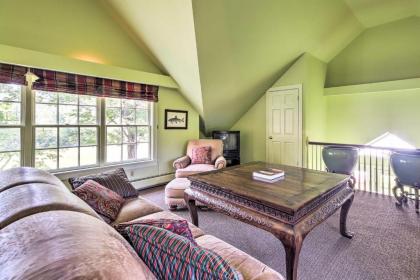 Lovely Brookfield Home with Private Deck and Views - image 15