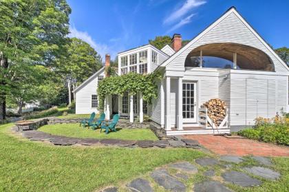 Lovely Brookfield Home with Private Deck and Views - image 2