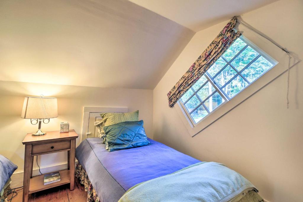 Lovely Brookfield Home with Private Deck and Views - image 4