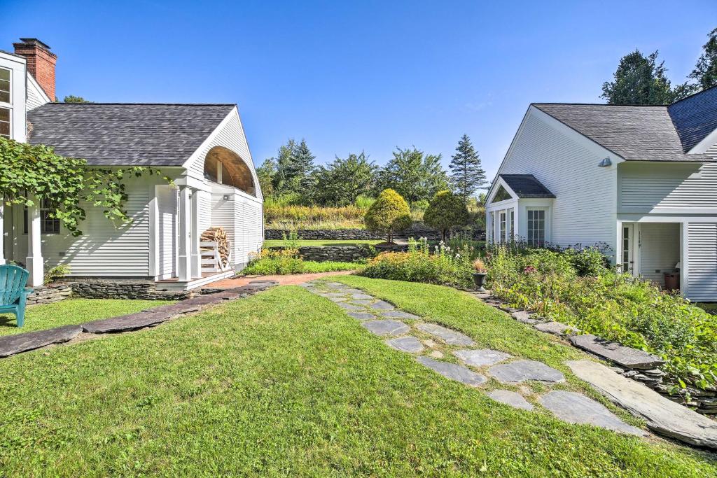 Lovely Brookfield Home with Private Deck and Views - image 6