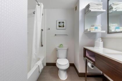Hampton Inn Brookhaven - image 21