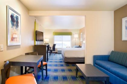 Holiday Inn Express Hotel & Suites Brookings an IHG Hotel - image 6