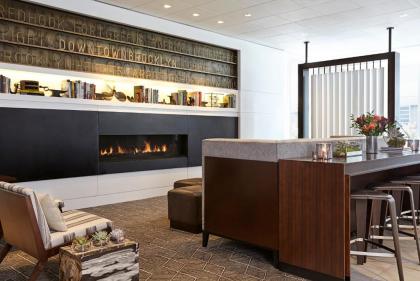 New York Marriott at the Brooklyn Bridge - image 2