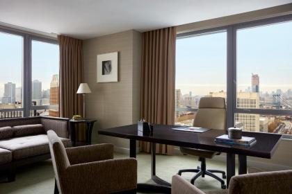 New York Marriott at the Brooklyn Bridge - image 24
