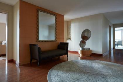 New York Marriott at the Brooklyn Bridge - image 26