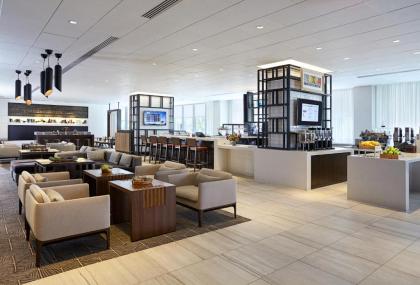 New York Marriott at the Brooklyn Bridge - image 5