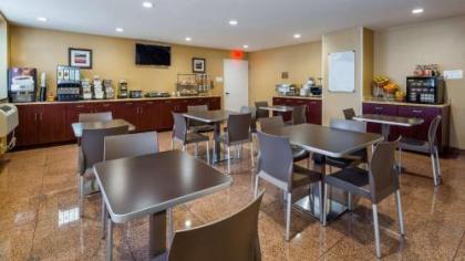 Best Western PLUS Arena Hotel - image 5