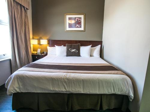 Pointe Plaza Hotel - image 4