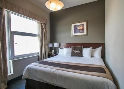 Pointe Plaza Hotel - image 5