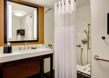Hampton Inn Brooklyn Downtown - image 27