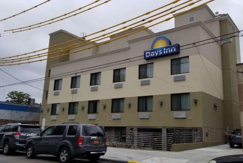 Days Inn by Wyndham Brooklyn Marine Park - main image