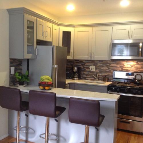 Modern Living II - main image