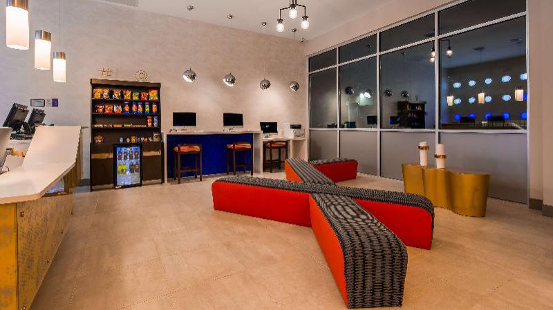 GLo Best Western Brooklyn NYC - image 3