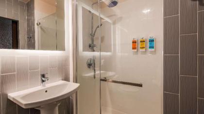 GLo Best Western Brooklyn NYC - image 5