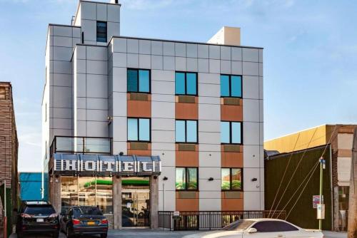 Umbrella Hotel Brooklyn - main image