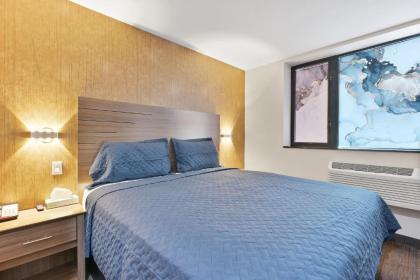 Casa Blanca Hotel Brooklyn - image 4
