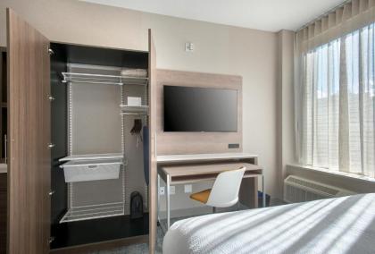 TownePlace Suites by Marriott New York Brooklyn - image 18