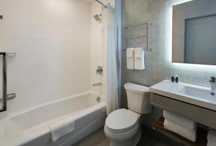TownePlace Suites by Marriott New York Brooklyn - image 5