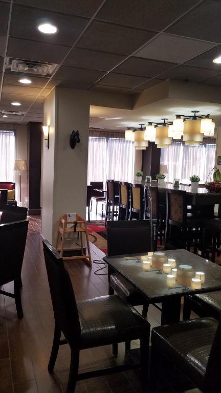 Hampton Inn Louisville/I-65/Brooks Road - image 3