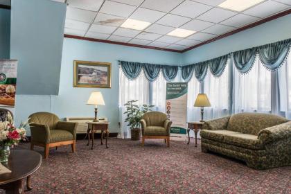 Rodeway Inn - image 12