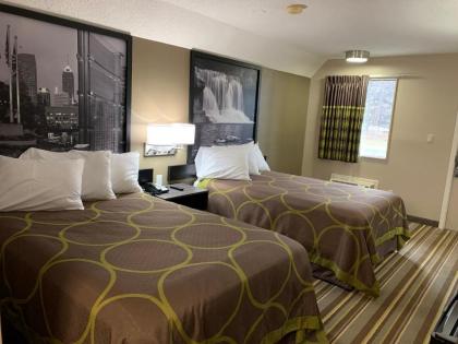 Super 8 by Wyndham Brownsburg - image 10