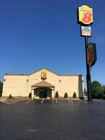 Super 8 by Wyndham Brownsburg - image 6
