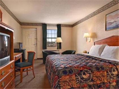 Days Inn by Wyndham Brownsville - image 15
