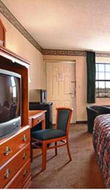 Days Inn by Wyndham Brownsville - image 2