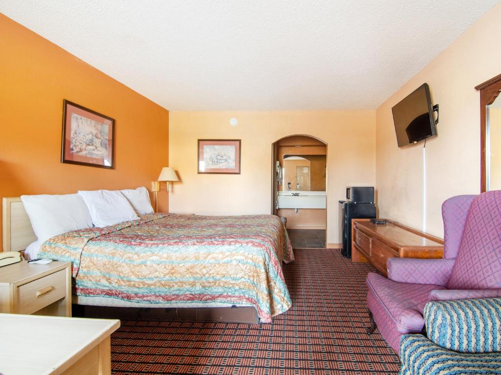 OYO Hotel Brownsville TN I-40 - main image
