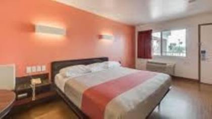 Motel 6-Brownsville TX North - image 9