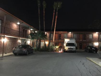 Texas Inn - image 13