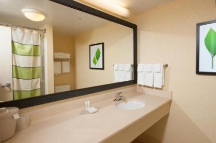 Fairfield Inn & Suites by Marriott Brunswick Freeport - image 13