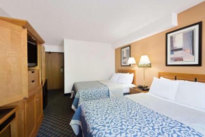 Days Inn by Wyndham Brunswick Bath Area - image 14