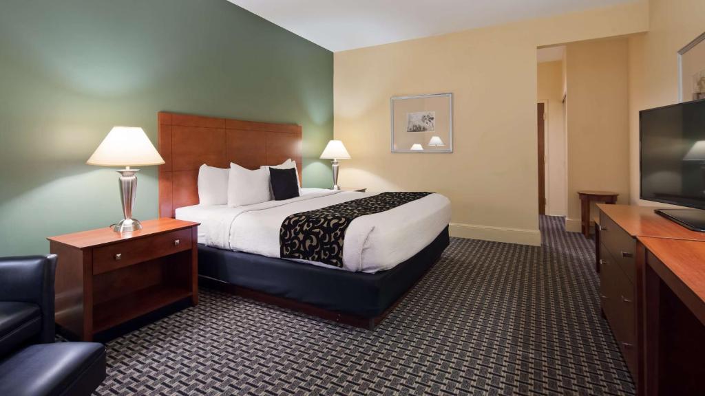 Best Western Plus Brunswick Bath - image 4