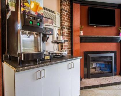 Rodeway Inn & Suites Brunswick near Hwy 1 - image 11