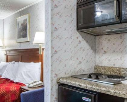 Rodeway Inn & Suites Brunswick near Hwy 1 - image 13
