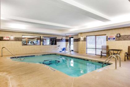 Comfort Suites Golden Isles Gateway - image 12